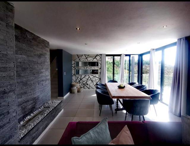 4 BEDROOM HOUSE FOR SALE IN WATERKLOOF RIDGE